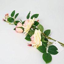 Ветка розы,  70см,  2 цветка,  1 бутон,  остр.лепестки,  кремово-розовая
